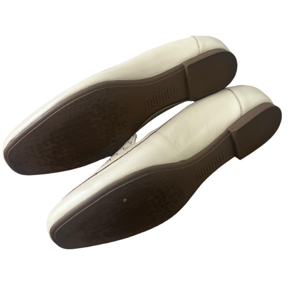 Munro Karter Loafer in Cream - Picture 4 of 7